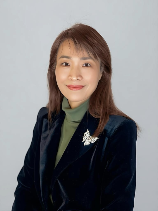 smiling volunteer portrait